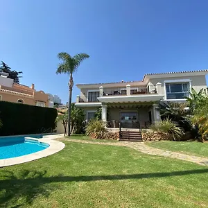 https://apartamentos-villa-torreblanca.1costadelsol.com