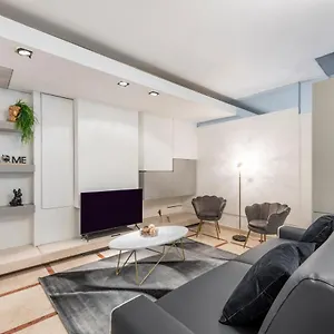 https://milan-royal-suites-porta-ticinese.italymilanhotels.net